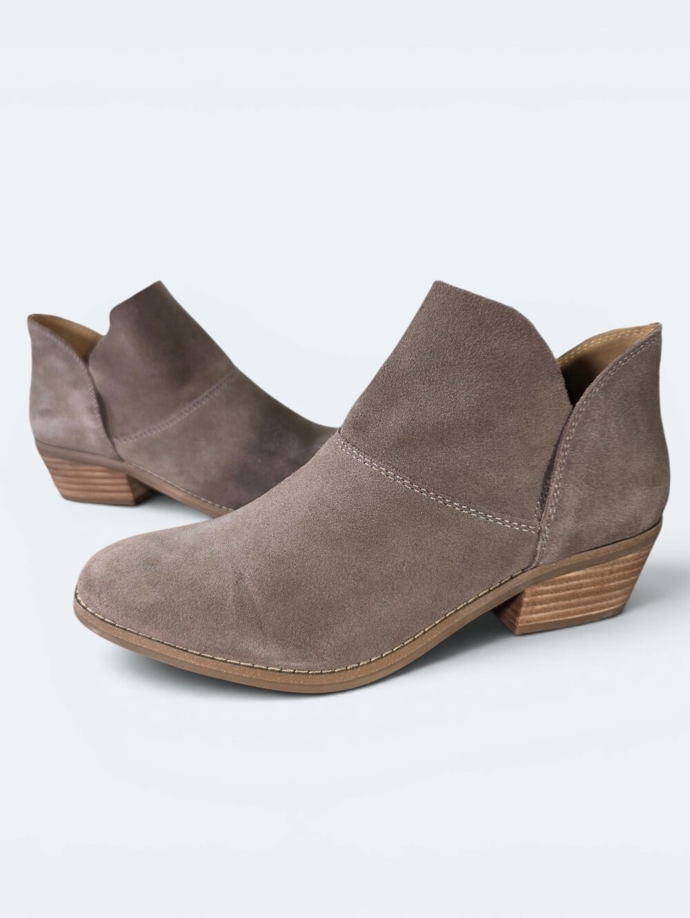 Lucky Brand Fahmida Taupe Suede Ankle Booties Side V Cut Out Size 8